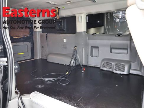 Used 2020 Nissan NV 3500 Passenger RWD image 9