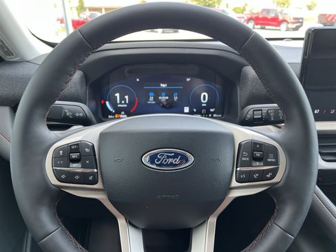 New 2025 Ford Explorer Active image 21