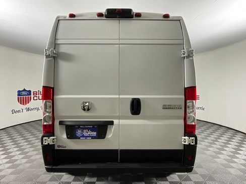 Used 2025 RAM ProMaster 2500 w/ Convenience Group FWD image 4