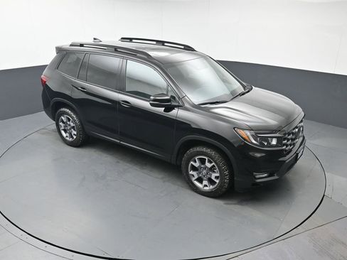 Certified 2023 Honda Passport TrailSport image 47