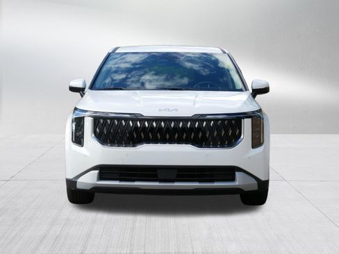 Certified 2026 Kia Carnival FWD image 2