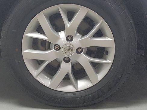 Used 2019 Nissan Versa SV w/ SV Special Edition Package FWD image 31