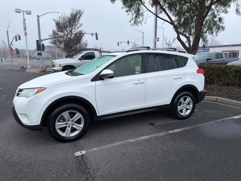 Used 2013 Toyota RAV4 XLE image 21