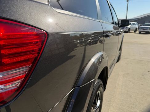 Used 2017 Dodge Journey SE w/ Flexible Seating Group image 59