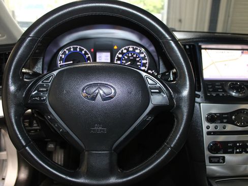 Used 2014 INFINITI Q60 Journey w/ Premium Package RWD image 11