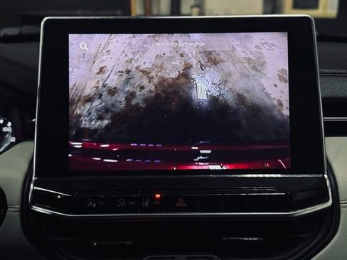 Used 2022 Jeep Compass Limited image 34