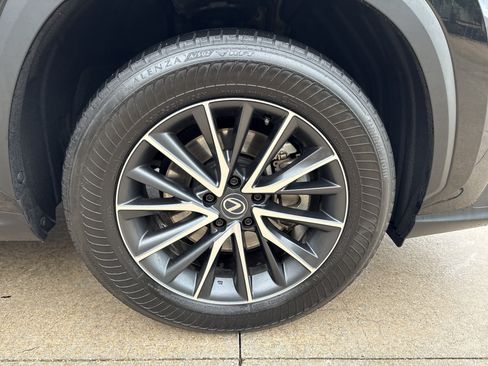 Used 2024 Lexus NX 250 FWD w/ Towing Package (2000 Lbs) image 13