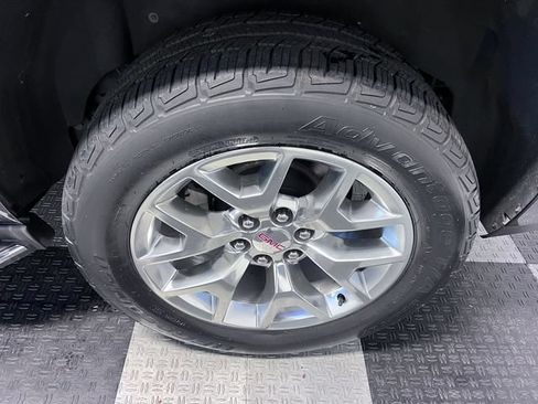 Used 2017 GMC Yukon SLT w/ Open Road Package RWD image 7