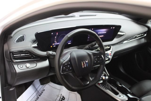 Certified 2025 Buick Envista Avenir FWD image 14