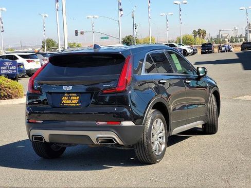 Used 2022 Cadillac XT4 Premium Luxury w/ Safety Alert Package AWD/4WD image 4