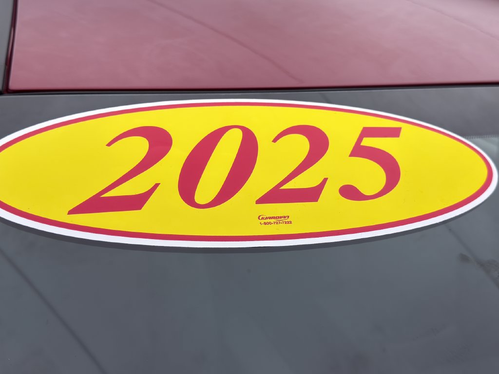 Used 2025 Toyota Sienna XLE w/ XLE Plus Package AWD/4WD image 14