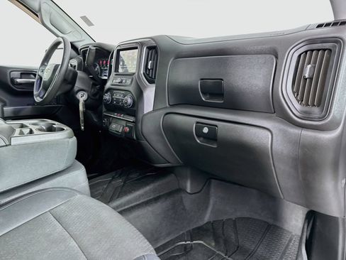 Used 2019 Chevrolet Silverado 1500 Custom w/ Custom Value Package AWD/4WD image 29