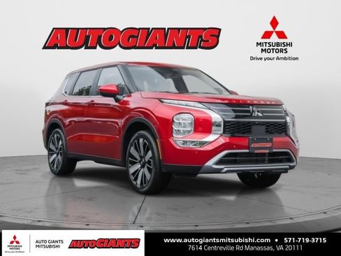 New 2025 Mitsubishi Outlander SE image 1