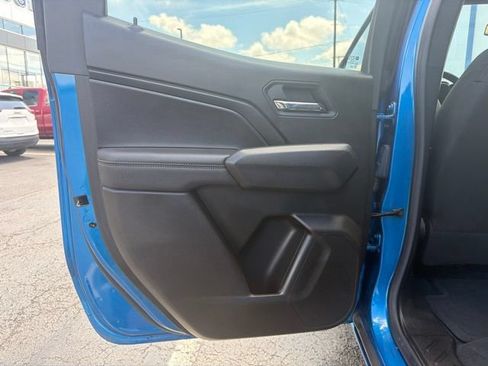 Used 2023 Chevrolet Colorado LT AWD/4WD image 9