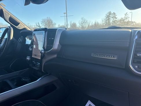 Used 2024 RAM 1500 Laramie image 11