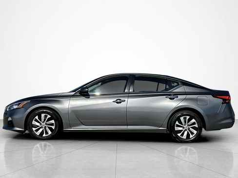Used 2020 Nissan Altima 2.5 S FWD image 2