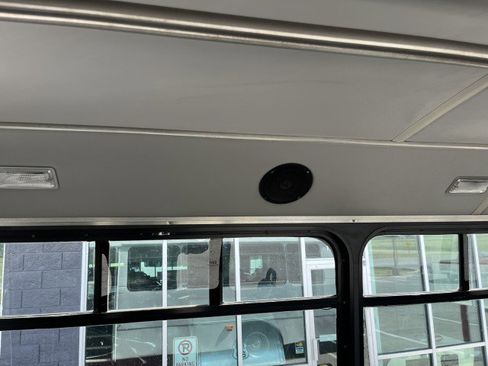 Used 2012 Ford F550 4x4 Regular Cab Super Duty w/ Payload Upgrade Pkg image 25