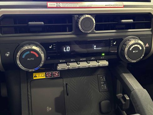 New 2026 Toyota Tacoma TRD Off-Road AWD/4WD image 15