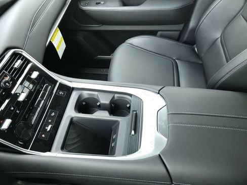 New 2026 Nissan Armada SV image 26