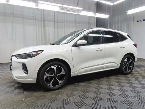 Used 2023 Ford Escape ST-Line Elite w/ Premium Technology Package AWD/4WD image 7