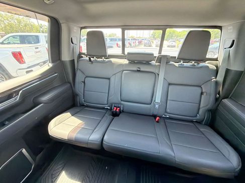 Used 2022 Chevrolet Silverado 1500 LT Trail Boss w/ LT Trail Boss Premium Package image 14