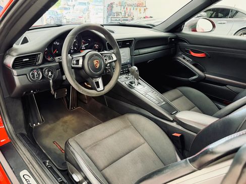 Used 2019 Porsche 911 Carrera T RWD image 4