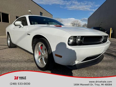Used 2011 Dodge Challenger R/T image 1