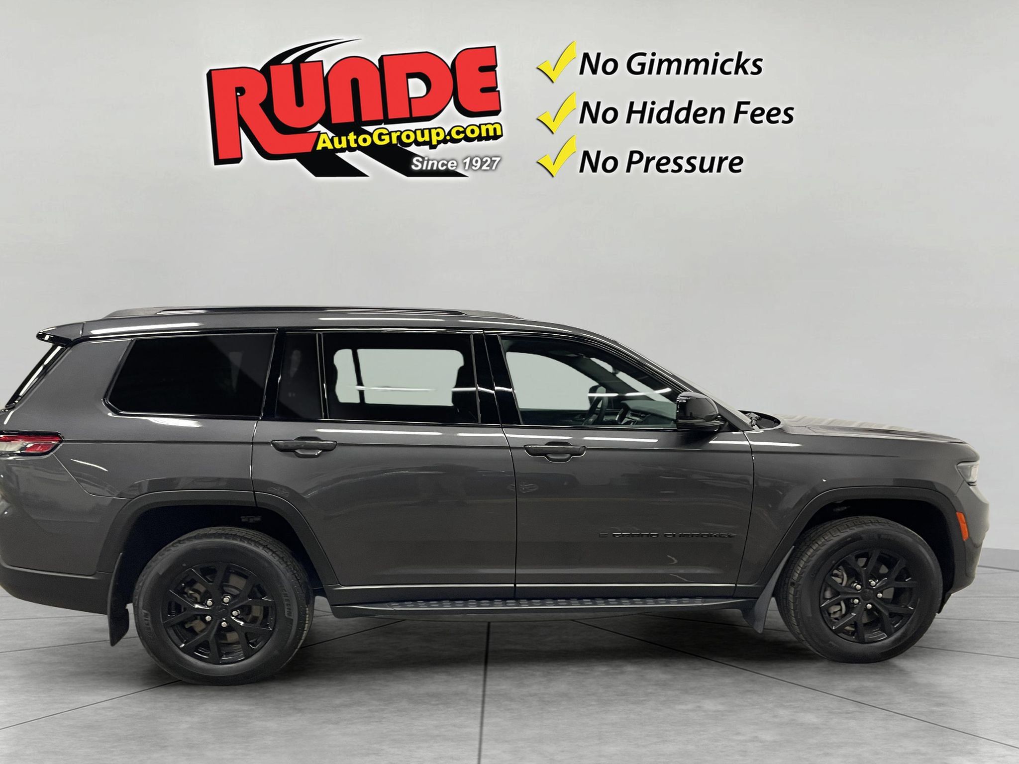 Used 2024 Jeep Grand Cherokee L Laredo AWD/4WD image 5