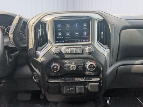 Certified 2022 Chevrolet Silverado 1500 LT AWD/4WD image 19