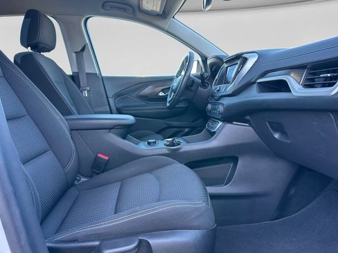 Used 2023 GMC Terrain SLE AWD/4WD image 17