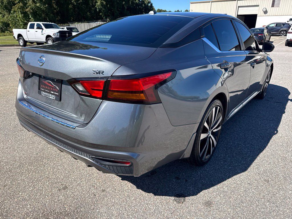 Used 2019 Nissan Altima 2.5 SR FWD image 3