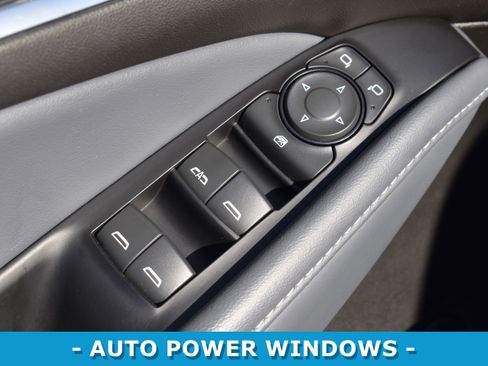 Used 2023 Buick Enclave Essence w/ Experience Buick Package image 7