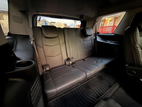 Used 2018 Cadillac Escalade Premium Luxury image 30