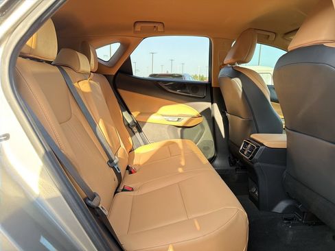 Used 2024 Lexus NX 250 FWD w/ Towing Package (2000 Lbs) image 16
