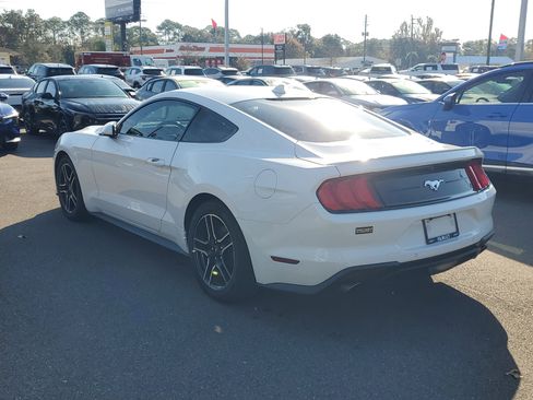 Used 2021 Ford Mustang Premium image 4