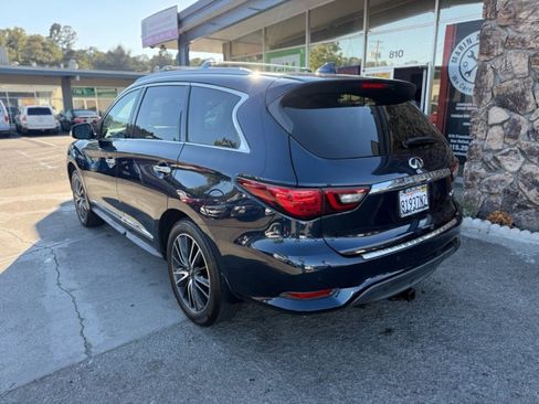 Used 2018 INFINITI QX60 Luxe w/ Deluxe Technology Package image 6