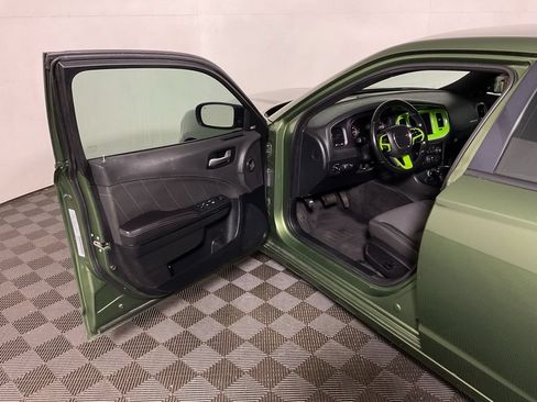Used 2018 Dodge Charger GT w/ Blacktop Package AWD/4WD image 17