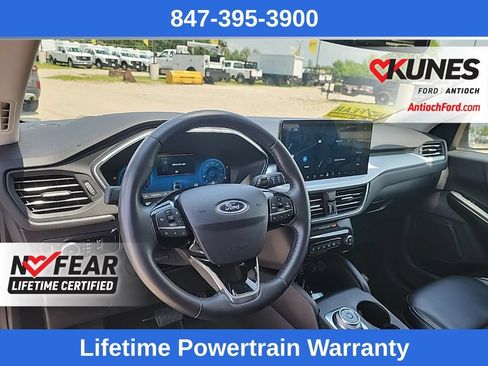 Certified 2024 Ford Escape Platinum AWD/4WD image 11