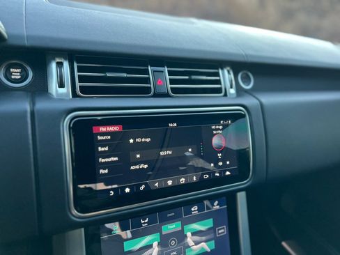 Used 2020 Land Rover Range Rover HSE image 22