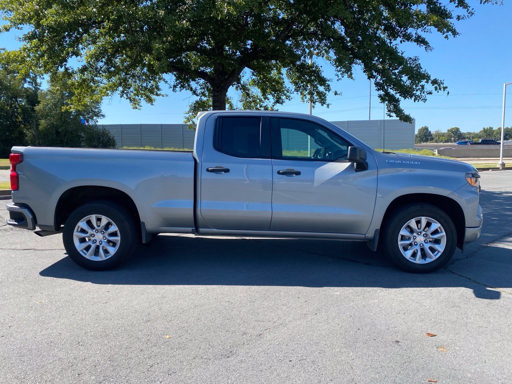 Used 2026 Chevrolet Silverado 1500 Custom RWD image 8