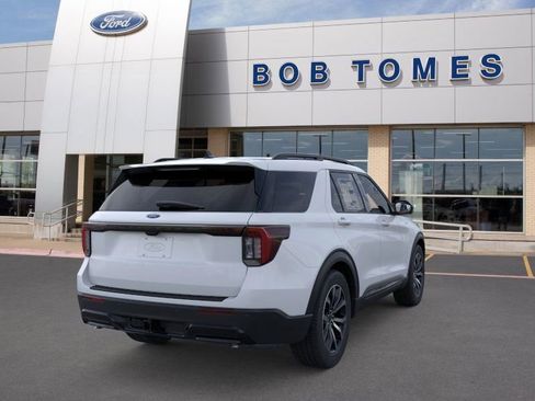 New 2026 Ford Explorer ST-Line RWD image 8