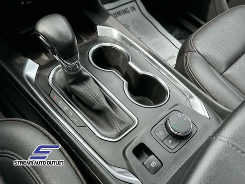 Used 2023 Chevrolet Traverse High Country image 31