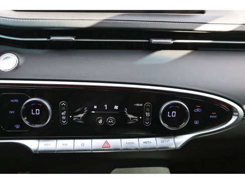 Used 2025 Genesis GV70 2.5T Sport Prestige w/ Sport Prestige Package image 26