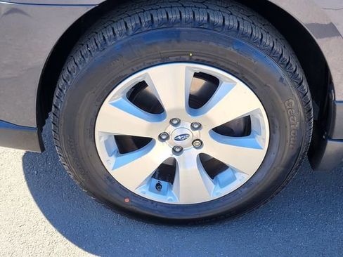 Used 2012 Subaru Outback 3.6R Limited w/ Moonroof Pkg image 9