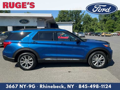 Certified 2023 Ford Explorer XLT w/ Equipment Group 202A AWD/4WD image 2