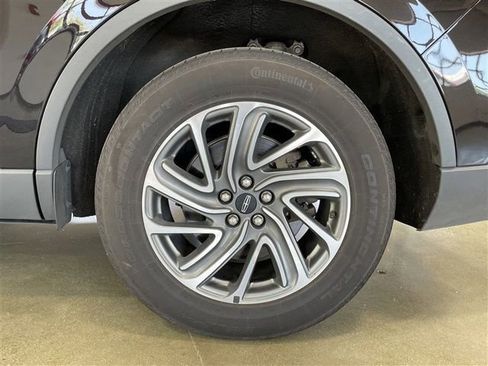 Used 2023 Lincoln Aviator AWD image 34