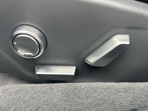 Used 2024 Lucid Air Pure image 27