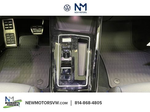 New 2026 Volkswagen Golf Base image 9