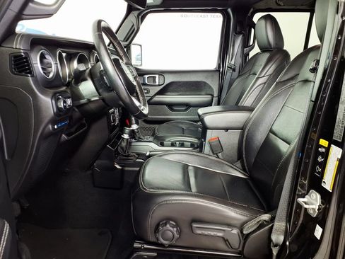 Used 2021 Jeep Wrangler Unlimited Sahara w/ Cold Weather Group AWD/4WD image 7