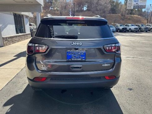 Used 2023 Jeep Compass Latitude AWD/4WD image 6